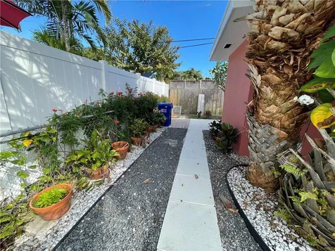 616 NE 11th Avenue Pompano Beach FL 33060