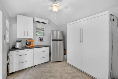 382 Sundial Circle Margate FL 33068