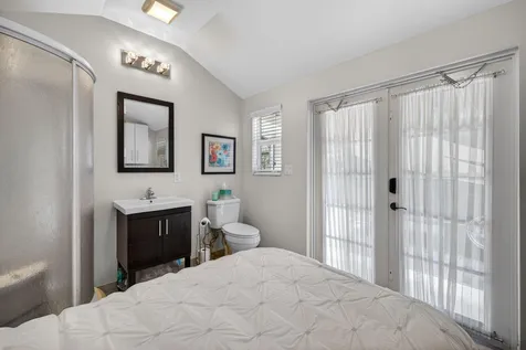 382 Sundial Circle Margate FL 33068