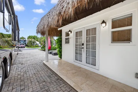 382 Sundial Circle Margate FL 33068