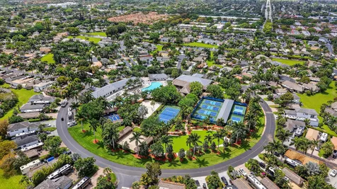382 Sundial Circle Margate FL 33068