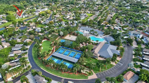 382 Sundial Circle Margate FL 33068
