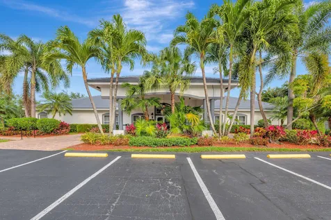 382 Sundial Circle Margate FL 33068