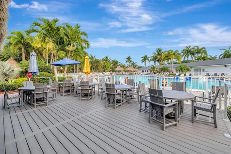 382 Sundial Circle Margate FL 33068
