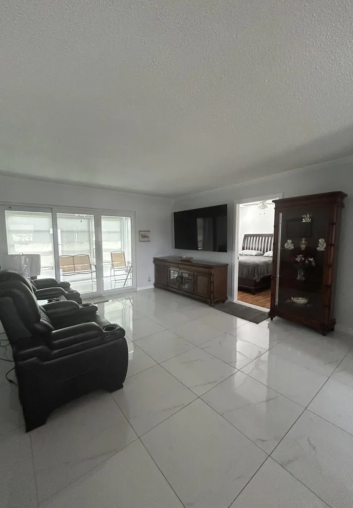 225 Bonnie Boulevard Palm Springs FL 33461