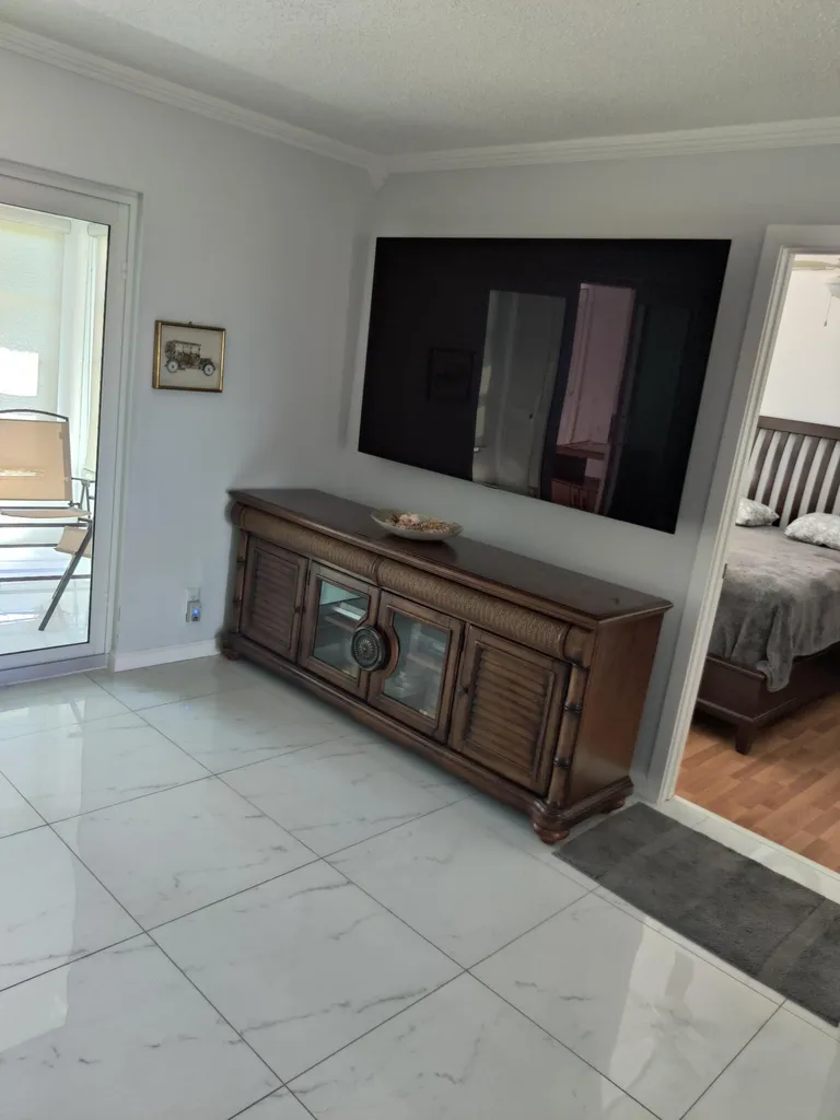 225 Bonnie Boulevard Palm Springs FL 33461