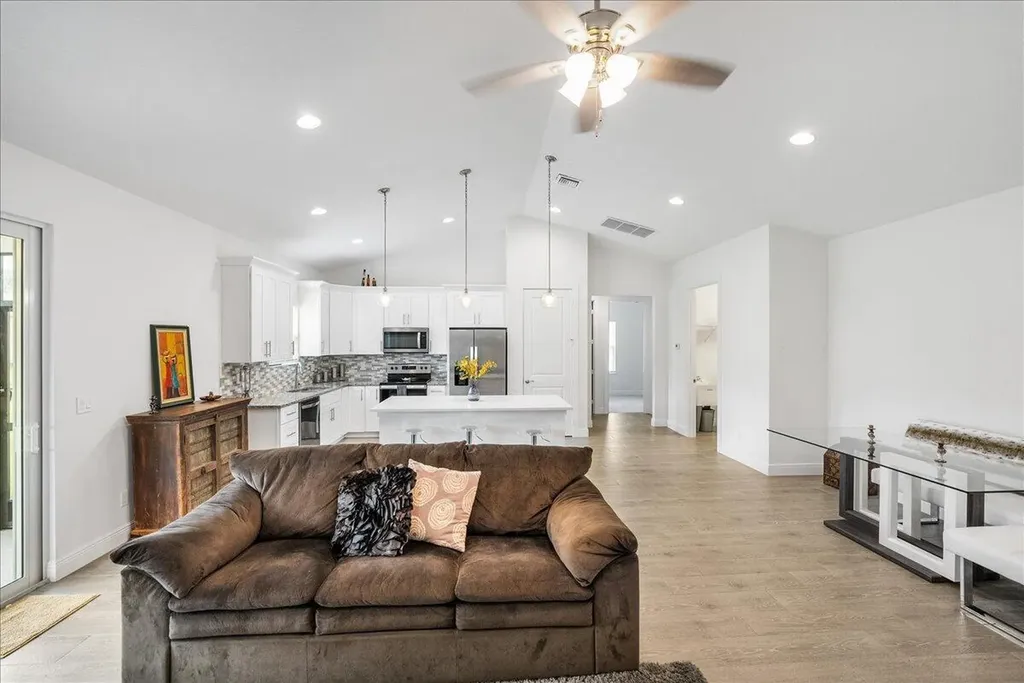 5362 NW Akbar Terrace Port St Lucie FL 34986