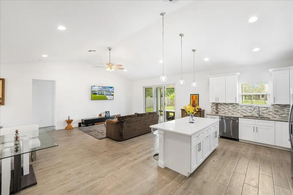 5362 NW Akbar Terrace Port St Lucie FL 34986