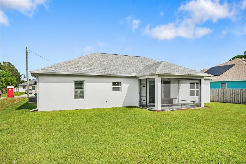 5362 NW Akbar Terrace Port St Lucie FL 34986