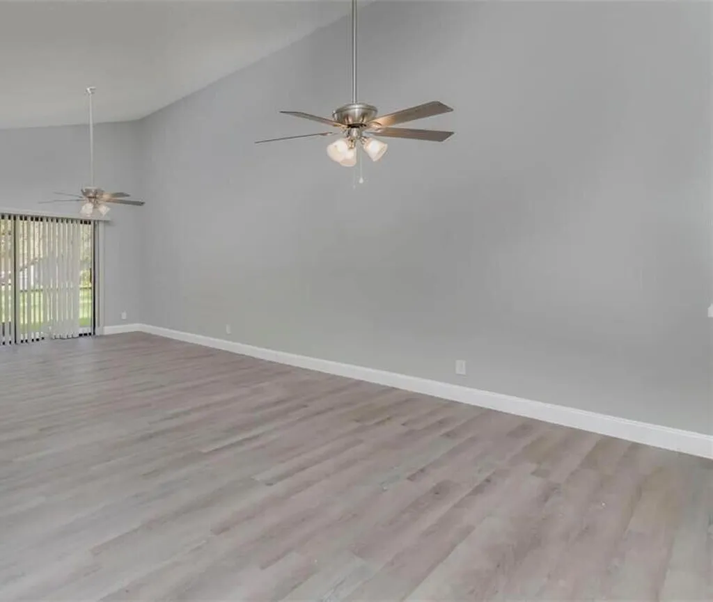 454 Lakeview Drive Weston FL 33326