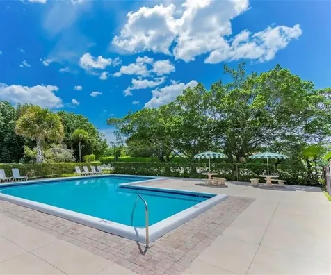 454 Lakeview Drive Weston FL 33326