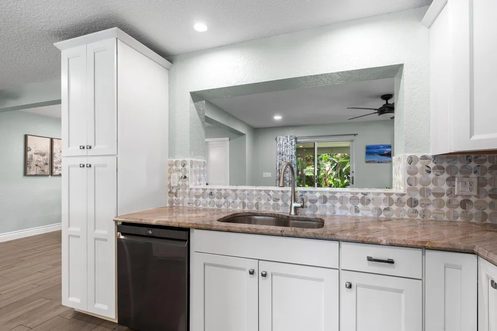 2890 SE 1st Court Boynton Beach FL 33435