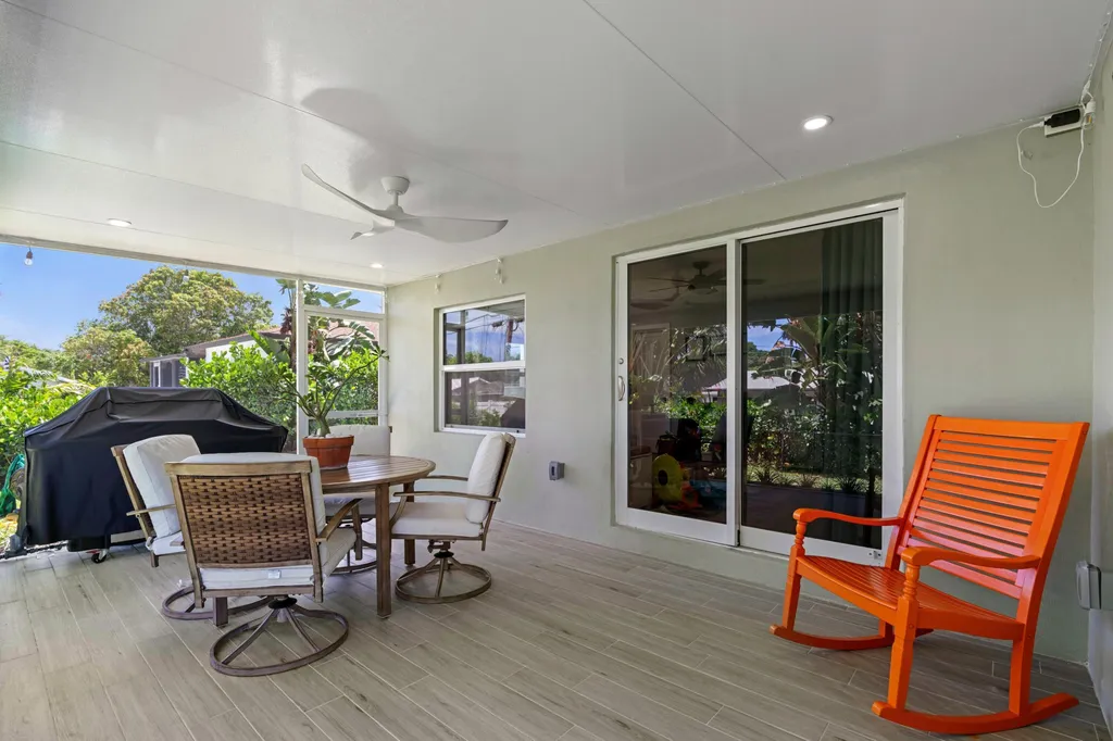 2890 SE 1st Court Boynton Beach FL 33435