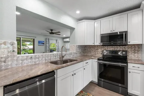 2890 SE 1st Court Boynton Beach FL 33435