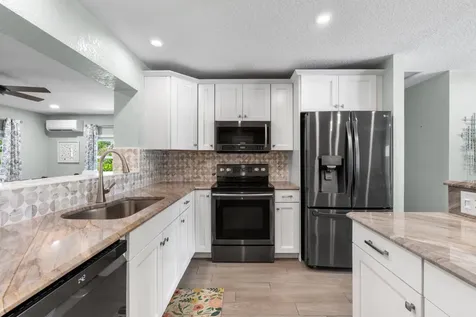 2890 SE 1st Court Boynton Beach FL 33435
