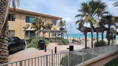 302 New Hampshire Street Hollywood FL 33019