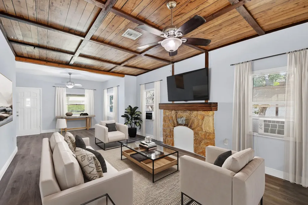 1006 S M Street Lake Worth Beach FL 33460