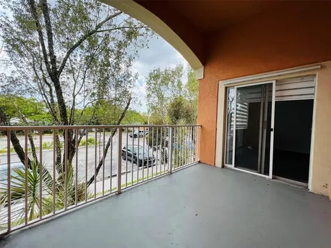 6944 SW 39th Street Davie FL 33314