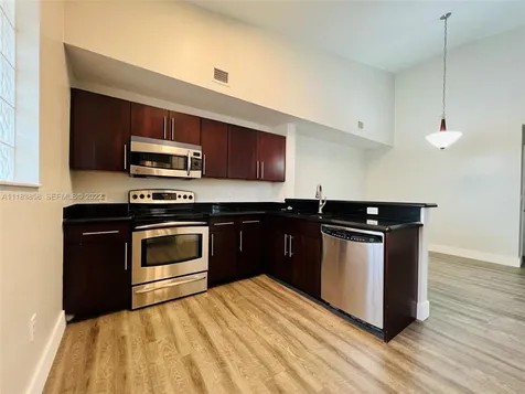 6944 SW 39th Street Davie FL 33314