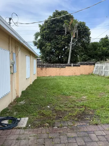 1017 W Lakewood Road West Palm Beach FL 33405