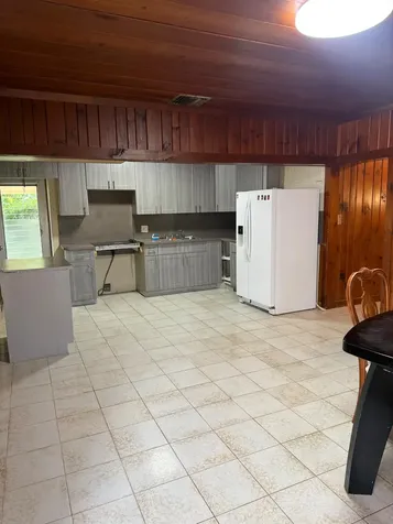 1017 W Lakewood Road West Palm Beach FL 33405