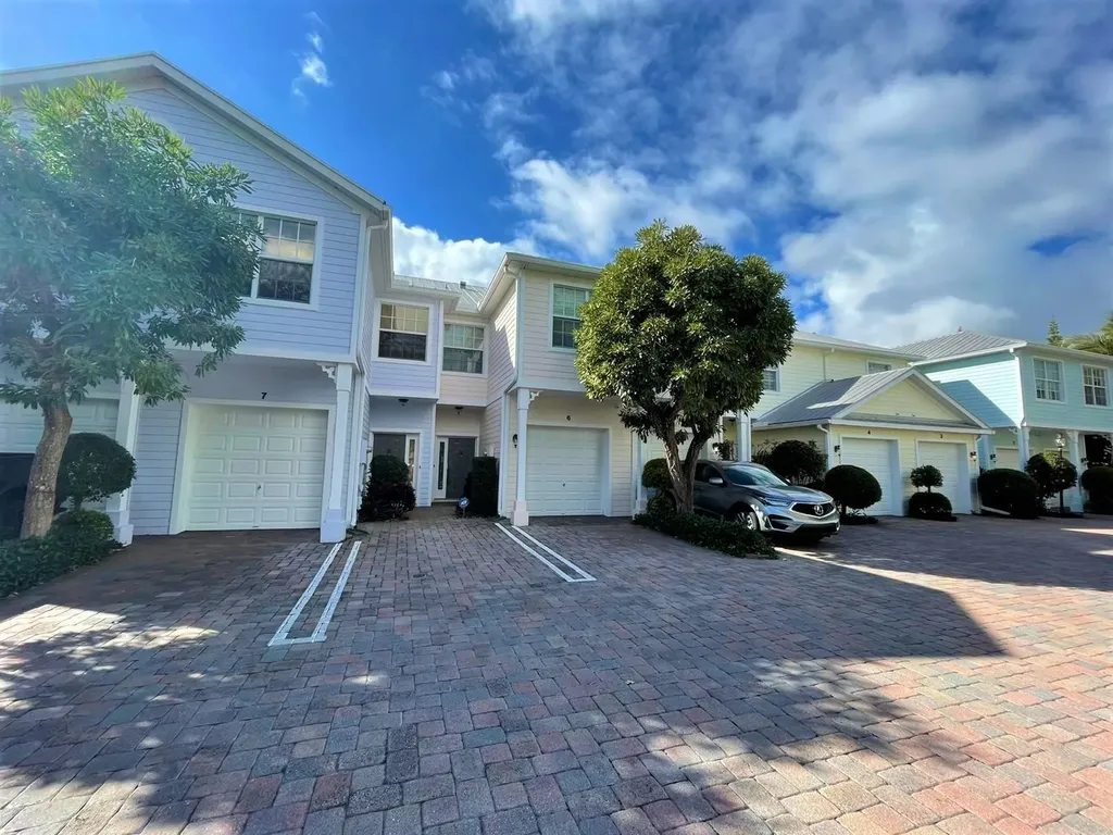 902 S Federal Highway Lake Worth Beach FL 33460