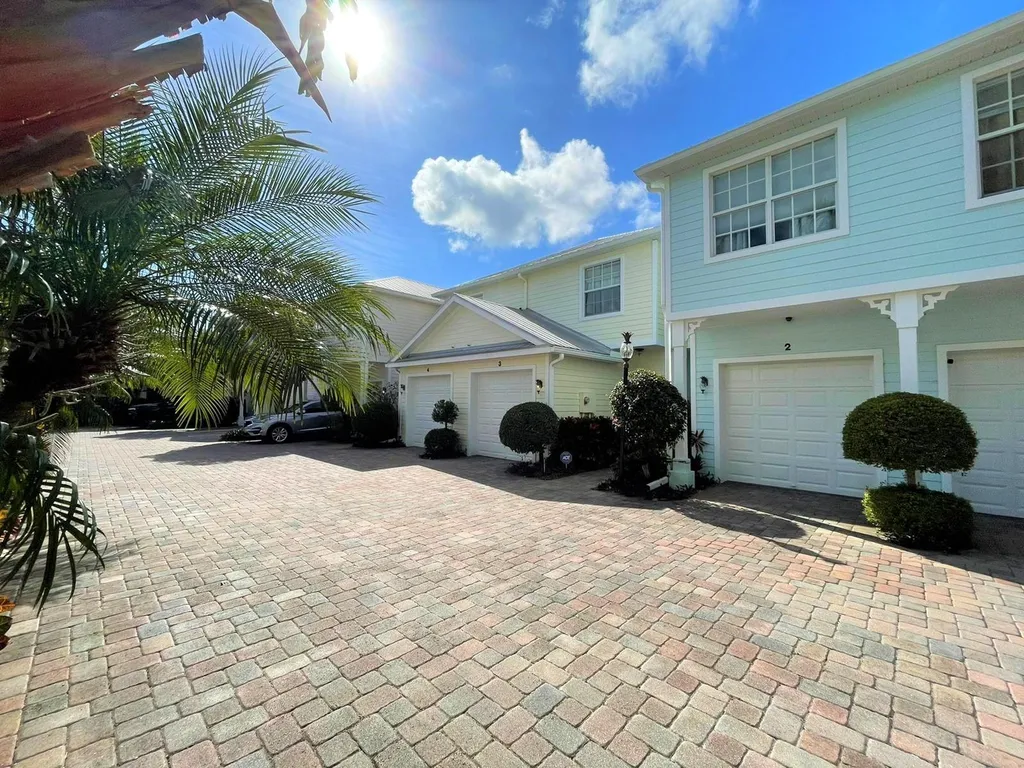 902 S Federal Highway Lake Worth Beach FL 33460