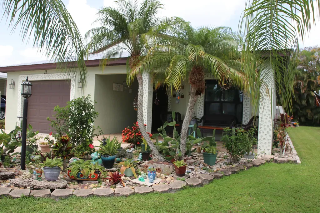 11 SE Flamenco Way Port St Lucie FL 34952