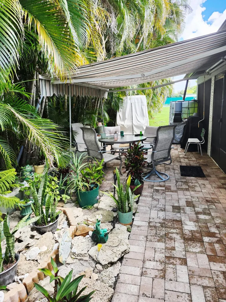 11 SE Flamenco Way Port St Lucie FL 34952