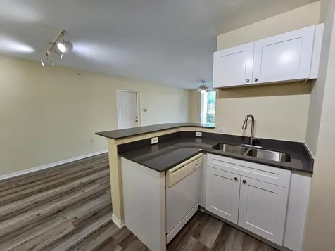 604 Villa Circle Boynton Beach FL 33435