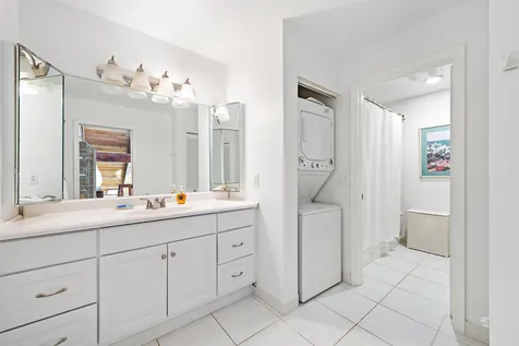1605 U.s. 1 Jupiter FL 33477