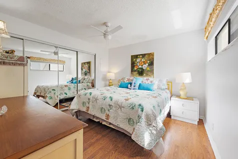 1605 U.s. 1 Jupiter FL 33477