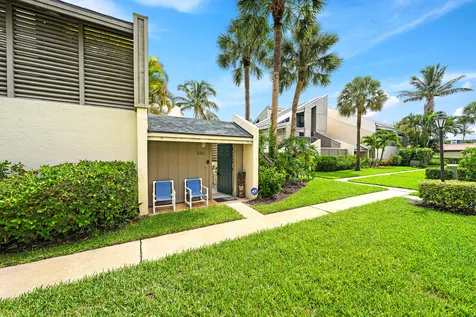 1605 U.s. 1 Jupiter FL 33477