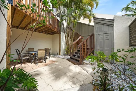 1605 U.s. 1 Jupiter FL 33477