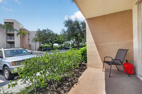 2731 Ocean Club Boulevard Hollywood FL 33019