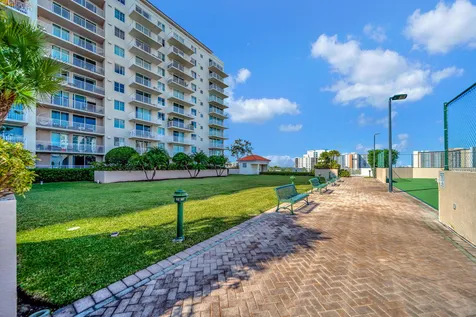 3020 NE 32nd Avenue Fort Lauderdale FL 33308