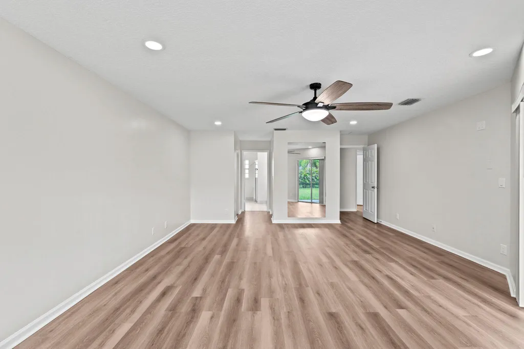 17104 76th Street N The Acreage FL 33470