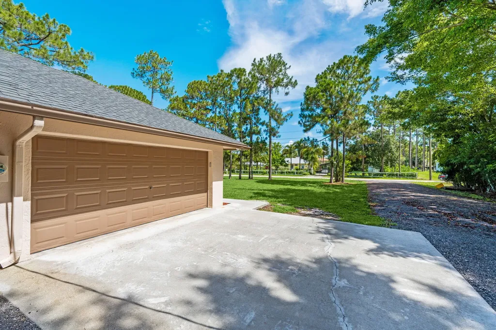 17104 76th Street N The Acreage FL 33470