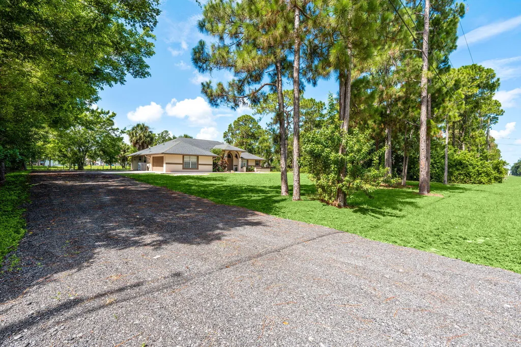 17104 76th Street N The Acreage FL 33470