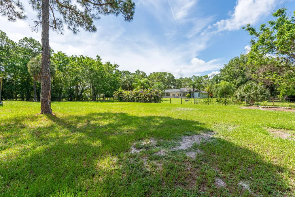 17104 76th Street N The Acreage FL 33470