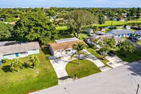 4271 Empress Street Palm Beach Gardens FL 33410