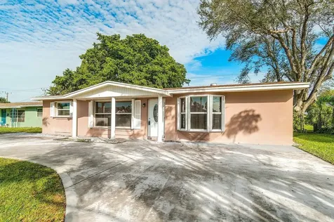 4271 Empress Street Palm Beach Gardens FL 33410