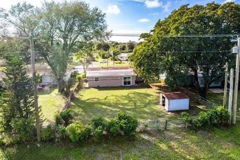 4271 Empress Street Palm Beach Gardens FL 33410