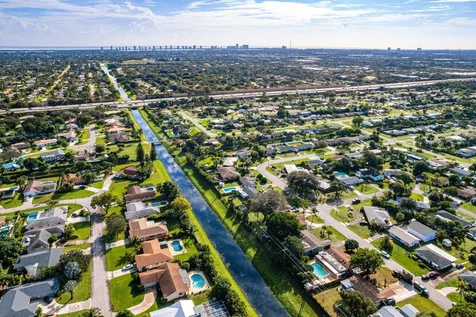 4271 Empress Street Palm Beach Gardens FL 33410