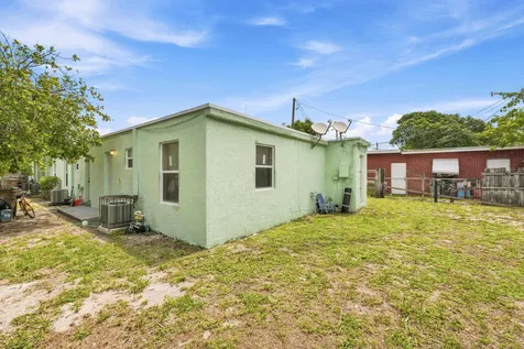 166 SW 3rd Street Deerfield Beach FL 33441