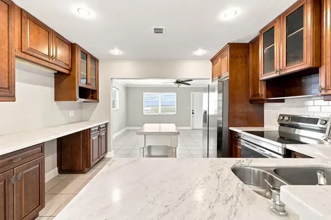 4569 NW 16th Avenue Tamarac FL 33309