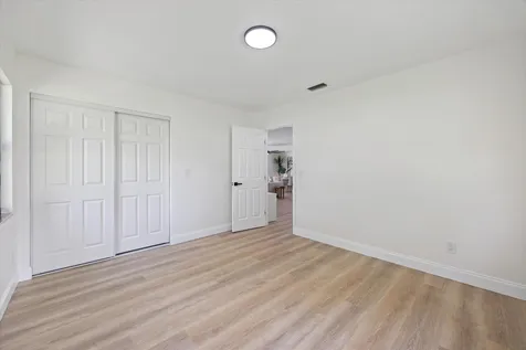 621 NE Town Terrace Jensen Beach FL 34957