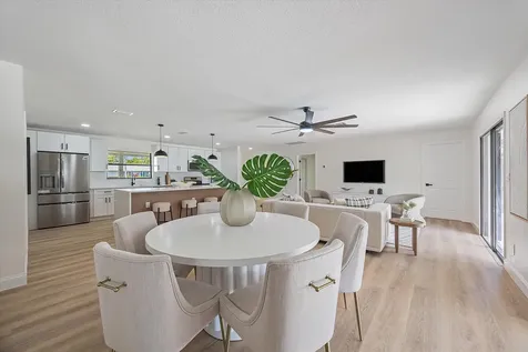 621 NE Town Terrace Jensen Beach FL 34957