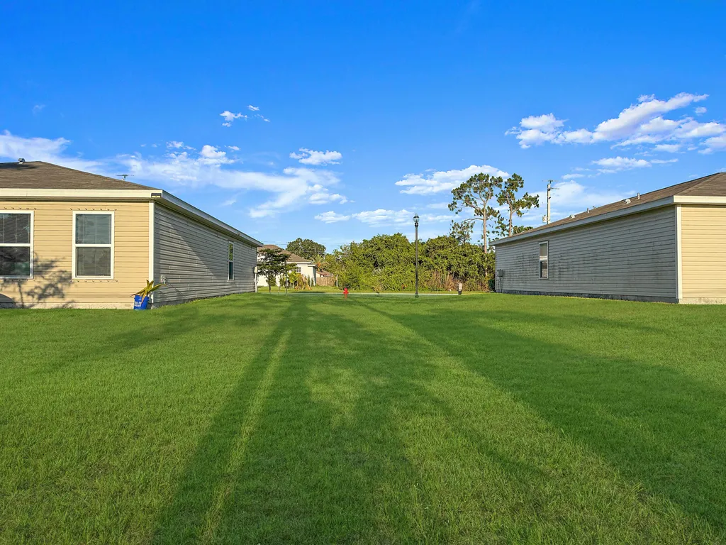 1958 SE Floresta Drive Port St Lucie FL 34983