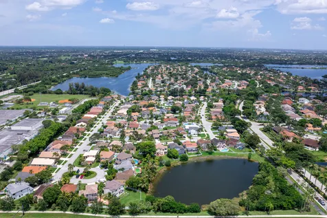2036 NW 183rd Circle Pembroke Pines FL 33029